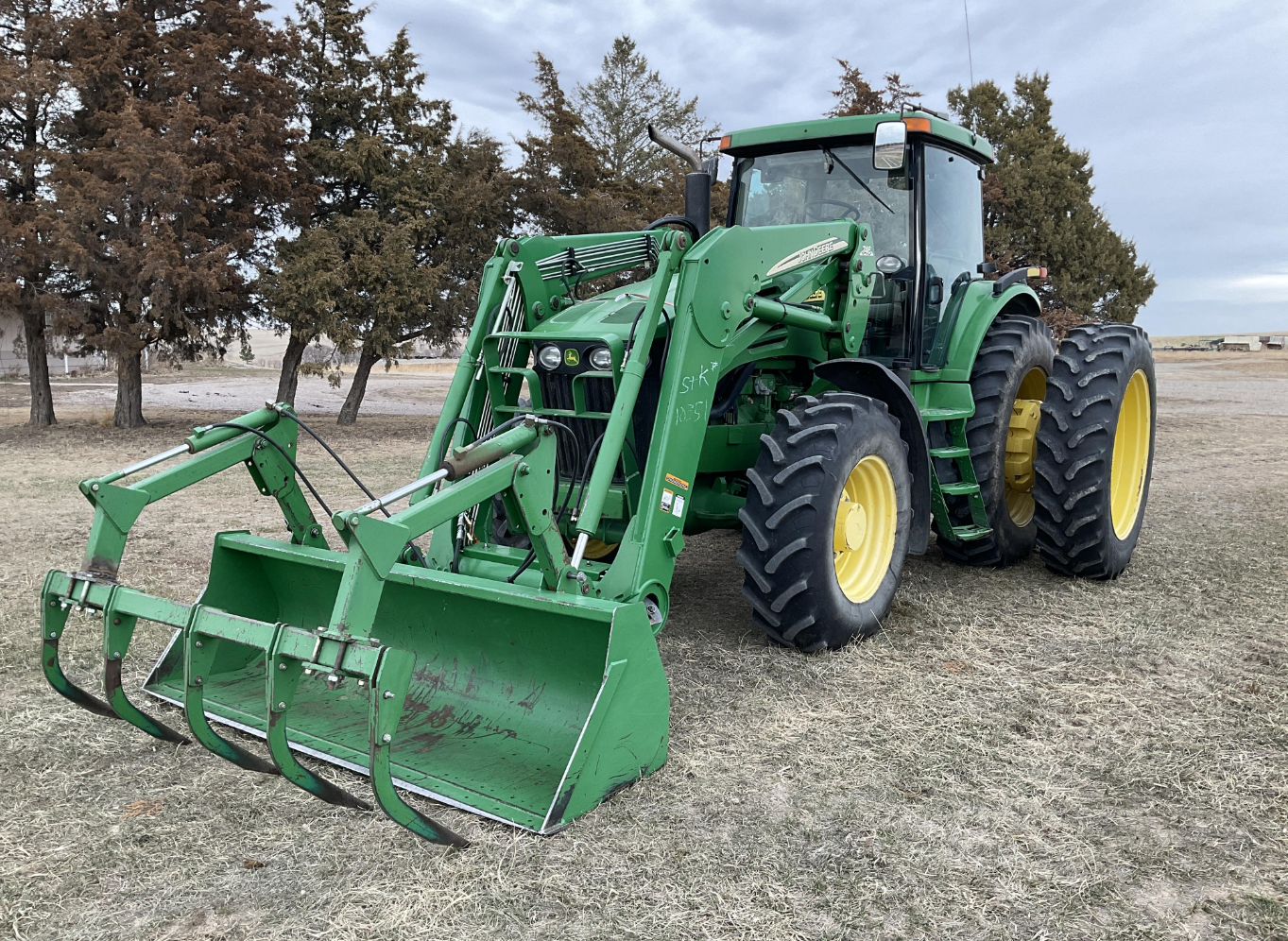 2004 John Deere 7820 MFWD Tractor